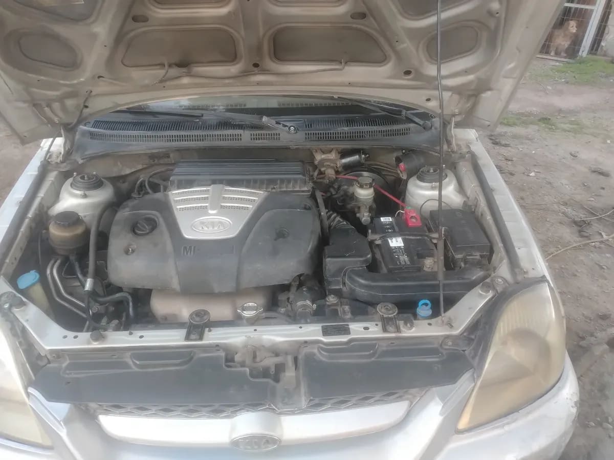 Kia Rio Ii 1.5 Rio Ii Rsdh Mt año 2004