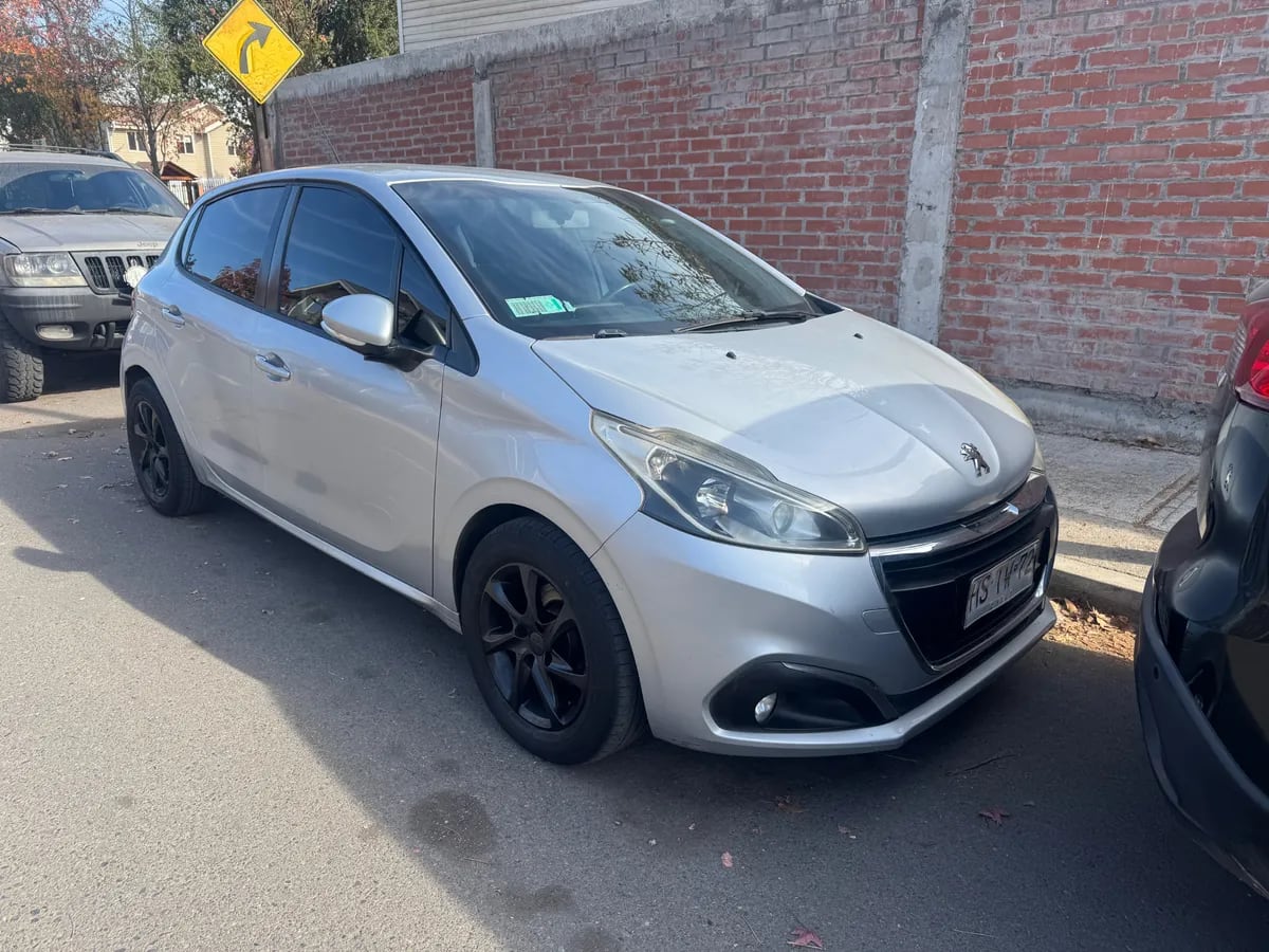 PEUGEOT 208 1.4 Allure Hdi Mt Diesel año 2016