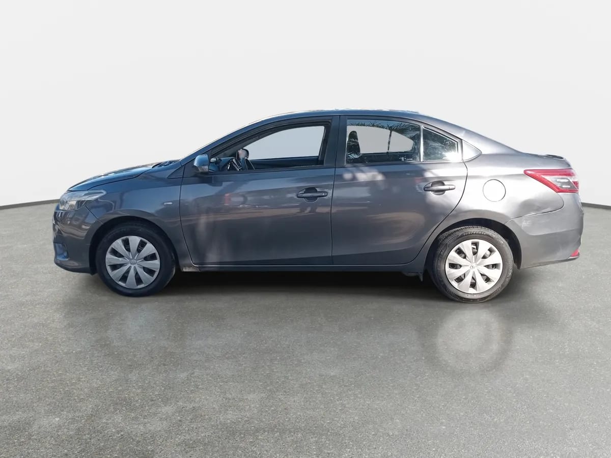 Toyota Yaris 1.5 Gli E 4x2 At 4p año 2017