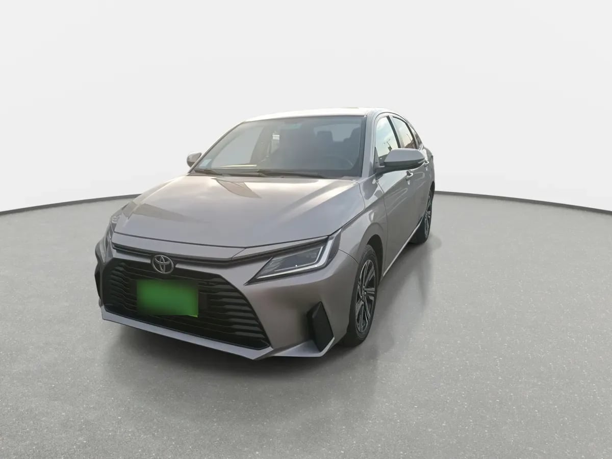 Toyota Yaris 1.5 E 4x2 Sdn Mt 4p año 2023