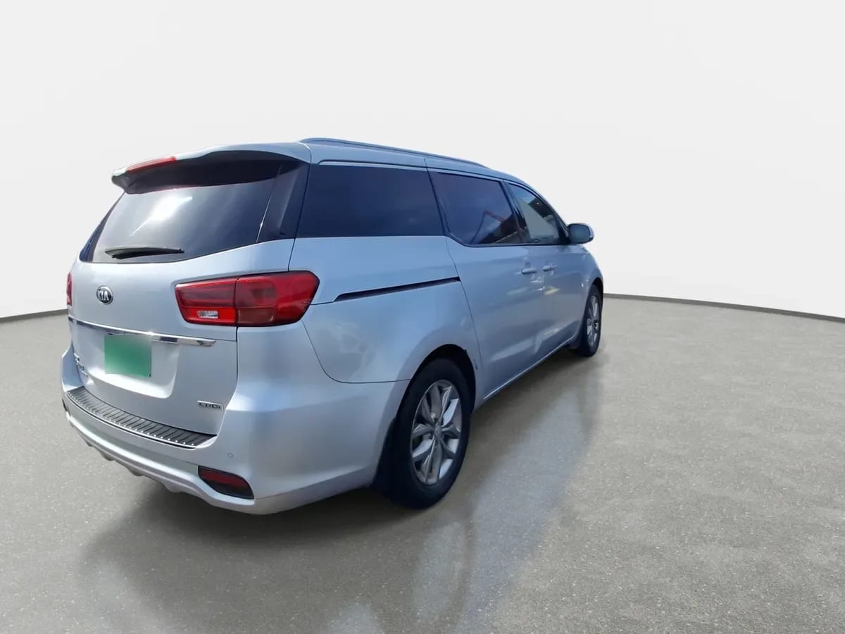 Kia Grand Carnival 2.2 Ex Limited Diesel 4x2 8at 5p año 2020