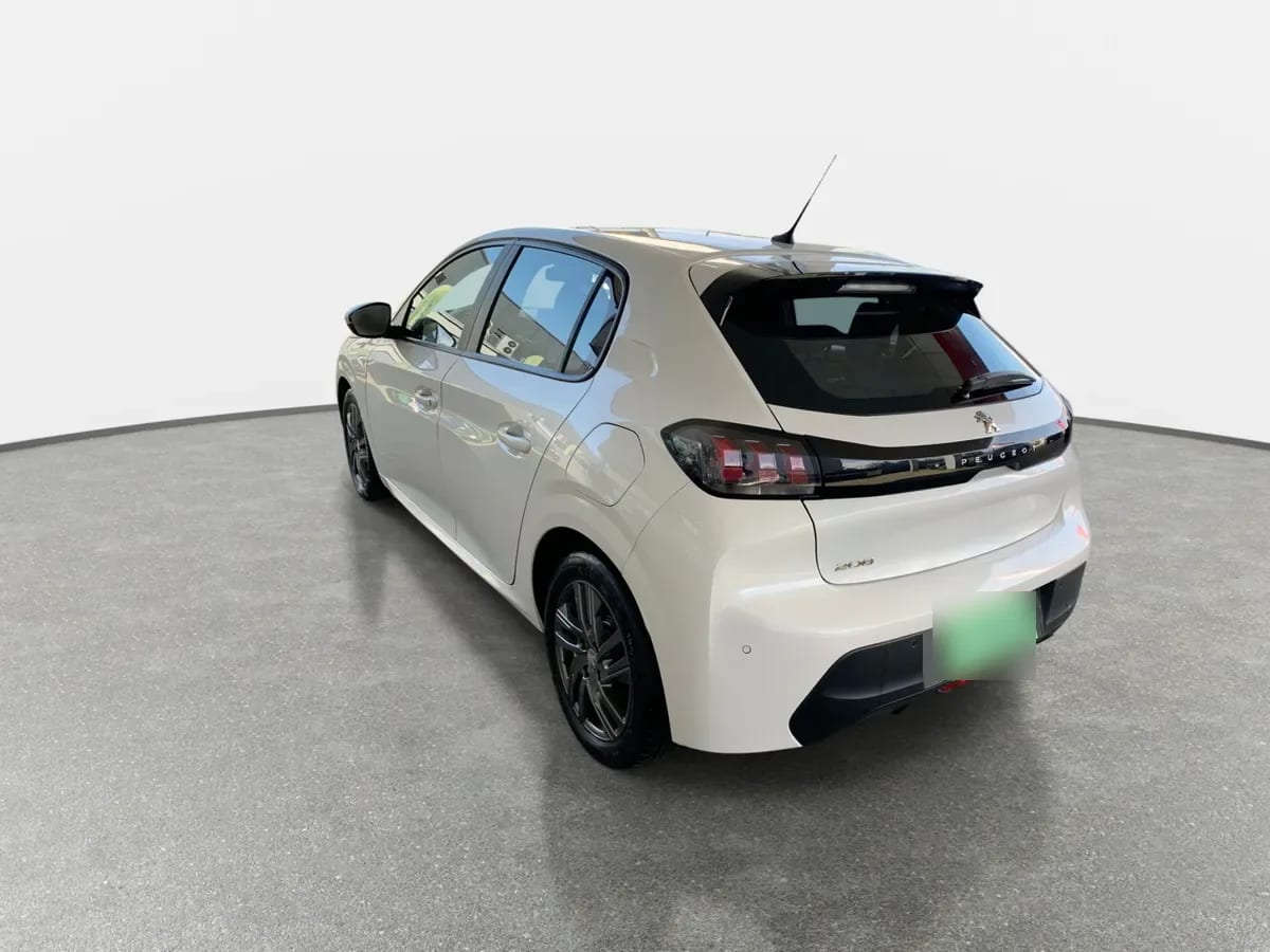 Peugeot 208 1.2 Active Pack Puretech 4x2 75 Mt 5p año 2021