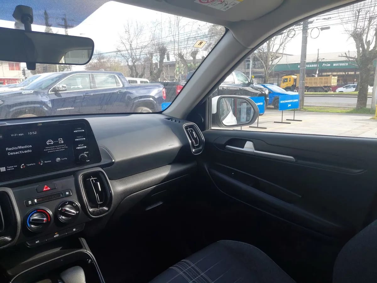 Kia Sonet 1.5 Ex 4x2 Ivt Ri At 5p año 2025