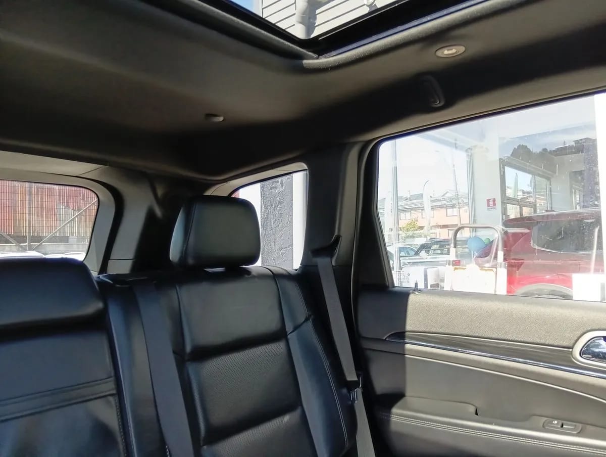 Jeep Grand Cherokee 3.6 Limited Lx 4wd At 5p año 2021