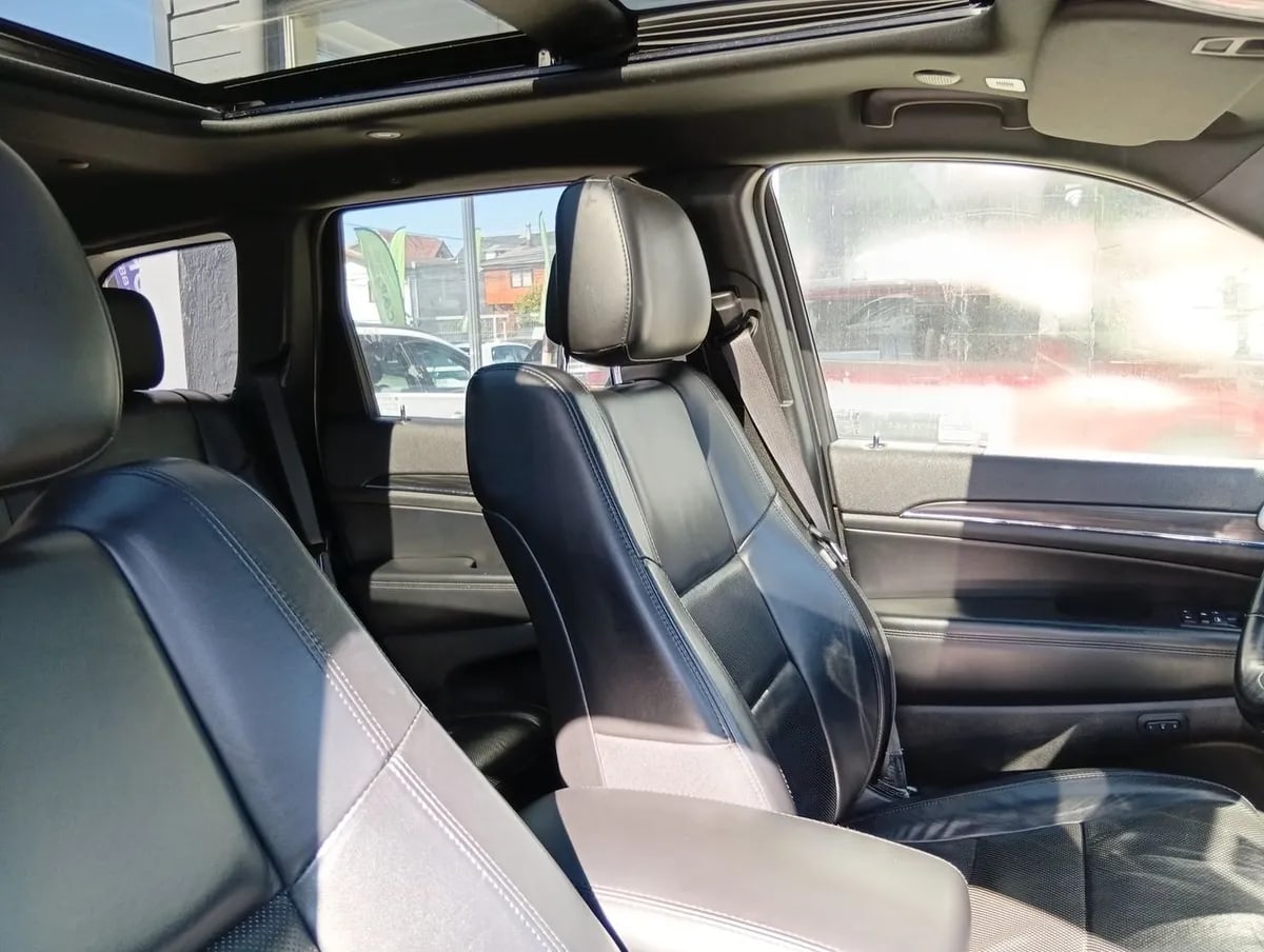 Jeep Grand Cherokee 3.6 Limited Lx 4wd At 5p año 2021