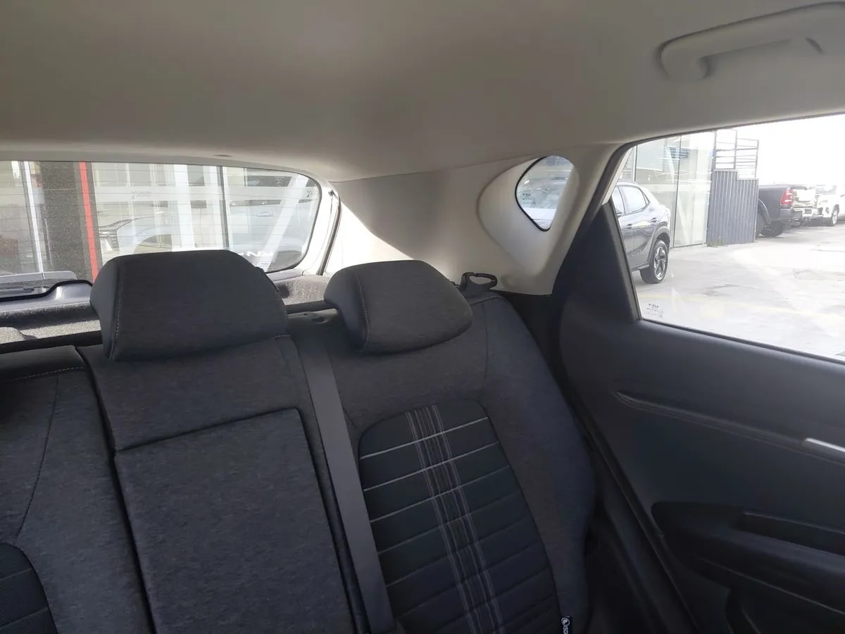 Kia Sonet 1.5 Ex 4x2 Ivt Ri At 5p año 2025