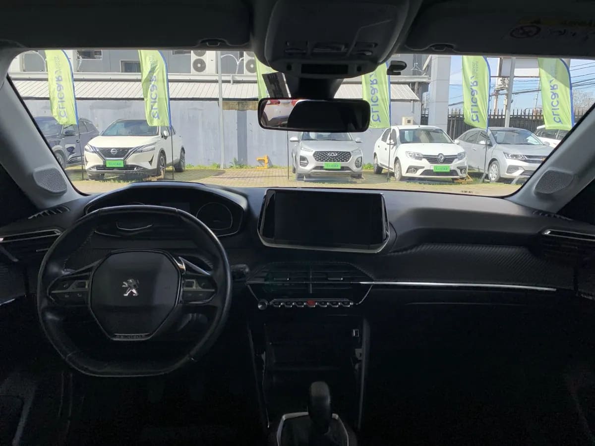 Peugeot 208 1.2 Active Pack Puretech 4x2 75 Mt 5p año 2021