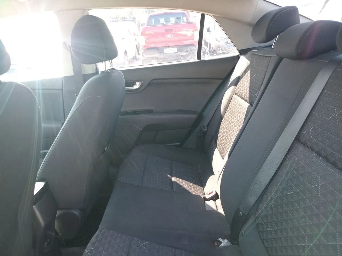 Kia Rio4 1.4 Lx Abs Ac Dab 6mt 4p año 2020
