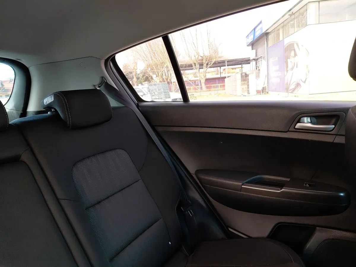 Kia Sportage 2.0 Lx 2wd 6ab 6at 5p año 2018