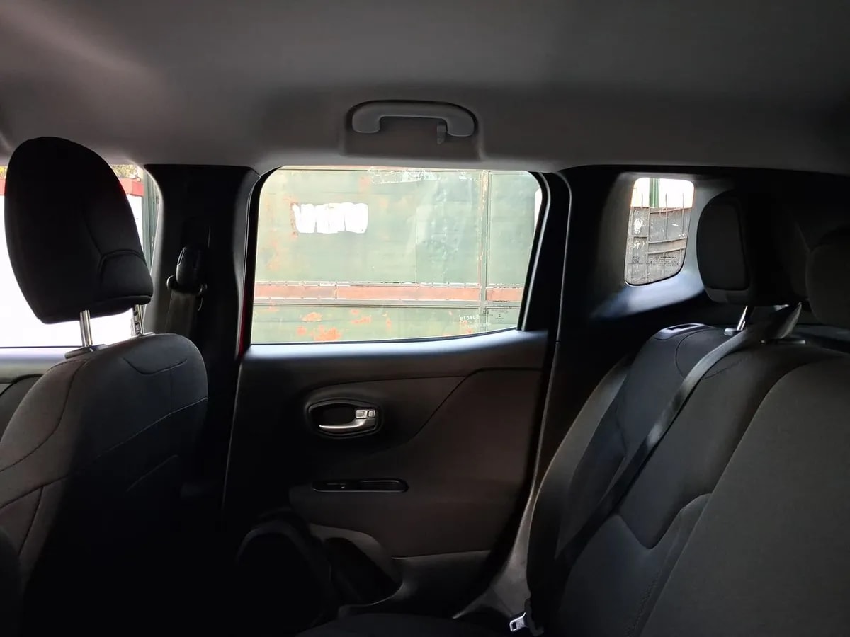 Jeep Renegade 1.8 Sport Lx 4x2 Mt 5p año 2023