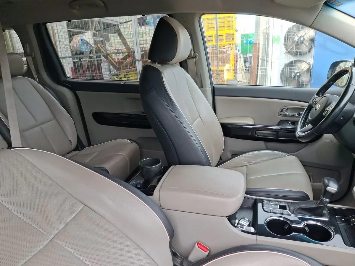 Kia Grand Carnival 2.2 Ex Limited Diesel 4x2 8at 5p año 2020