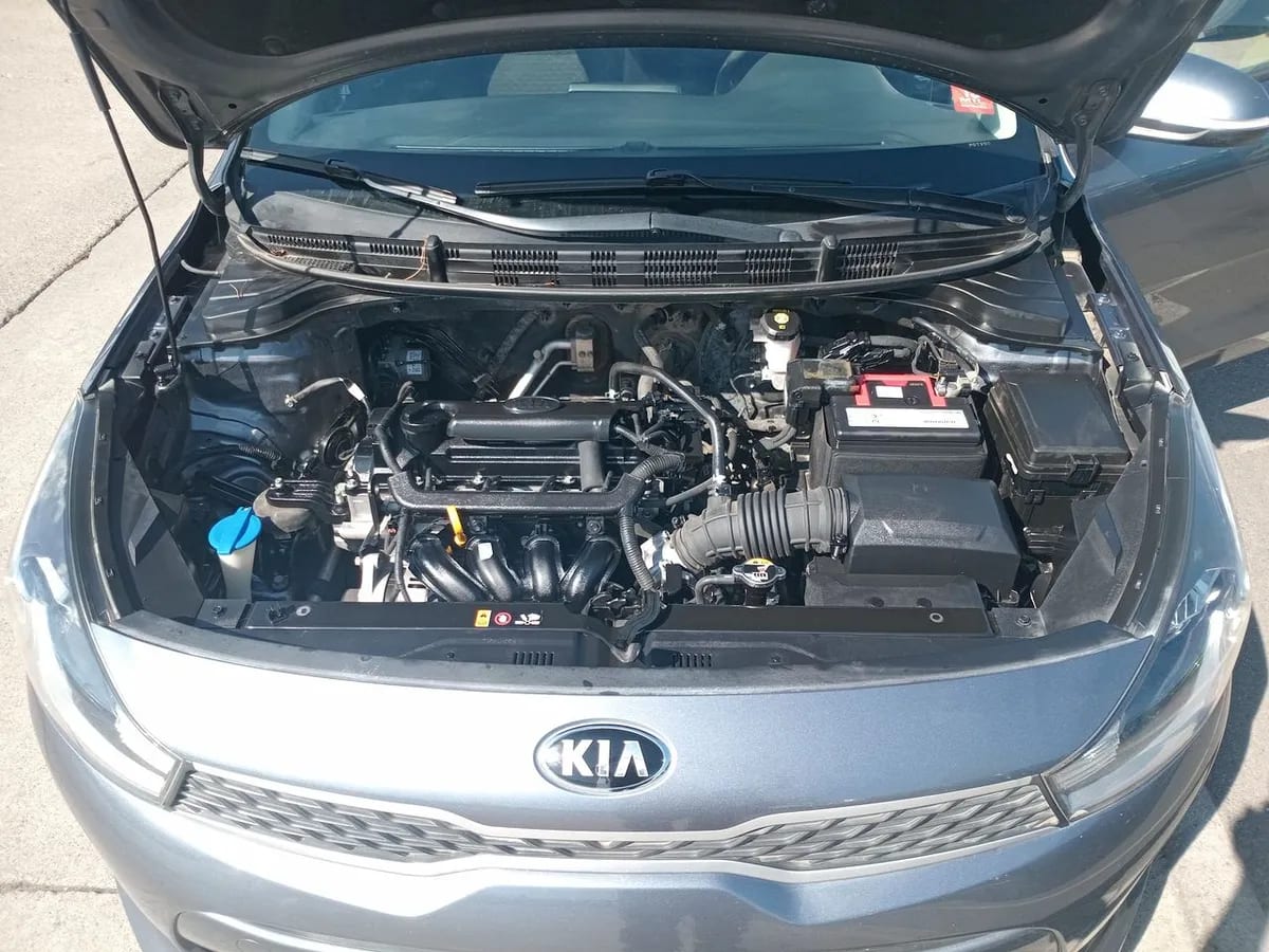Kia Rio4 1.4 Lx Abs Ac Dab 6mt 4p año 2020