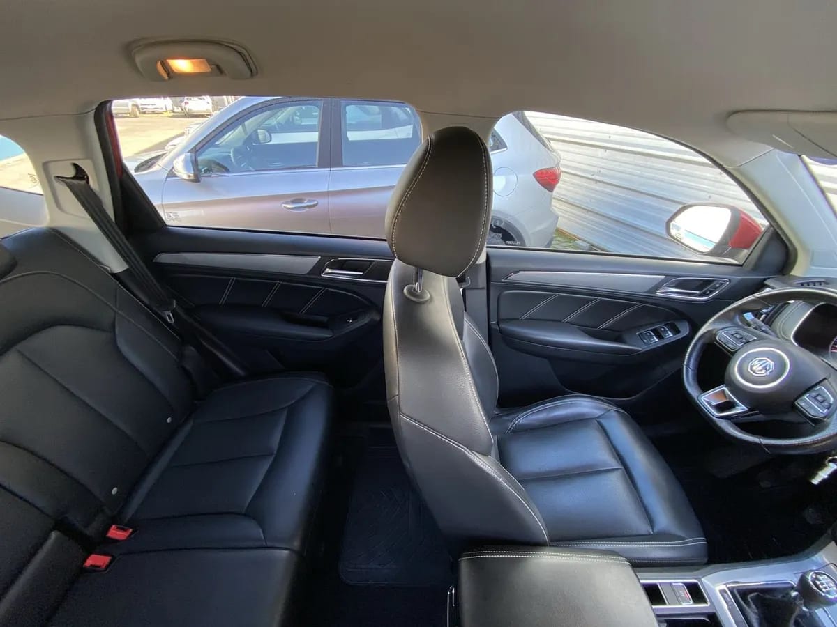 MG Mg Rx5 1.5 Dlx Mt 5p año 2022