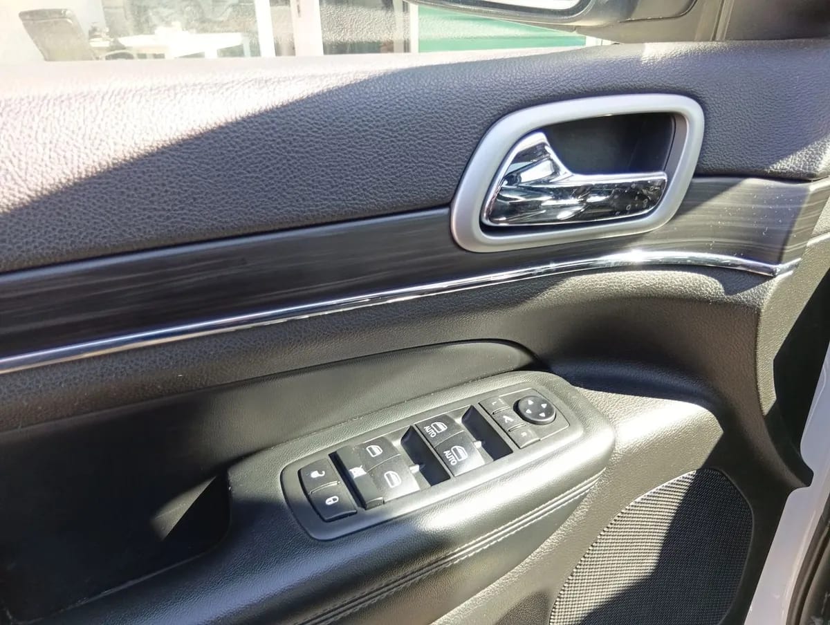 Jeep Grand Cherokee 3.6 Limited Lx 4wd At 5p año 2021