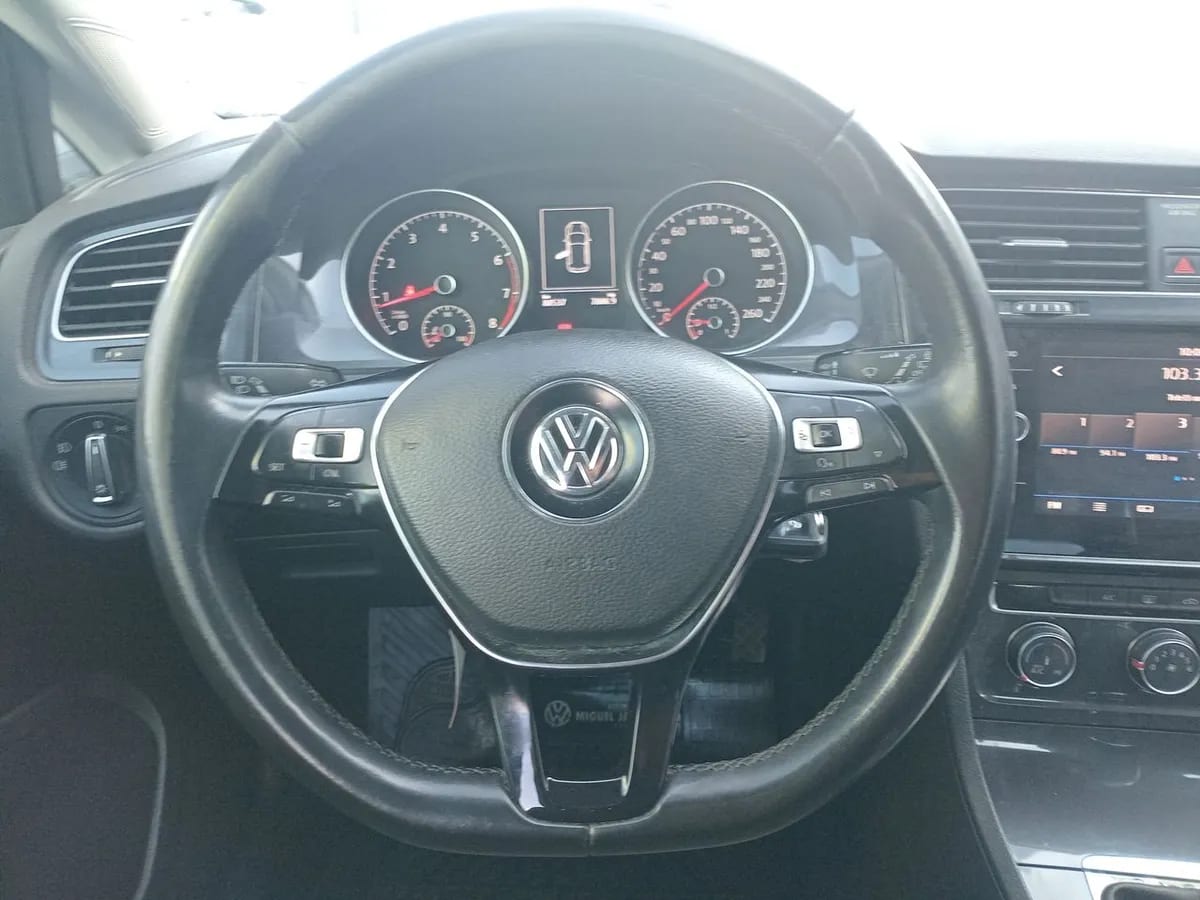 Volkswagen Golf 1.6 4x2 Hb Mt 5p año 2018