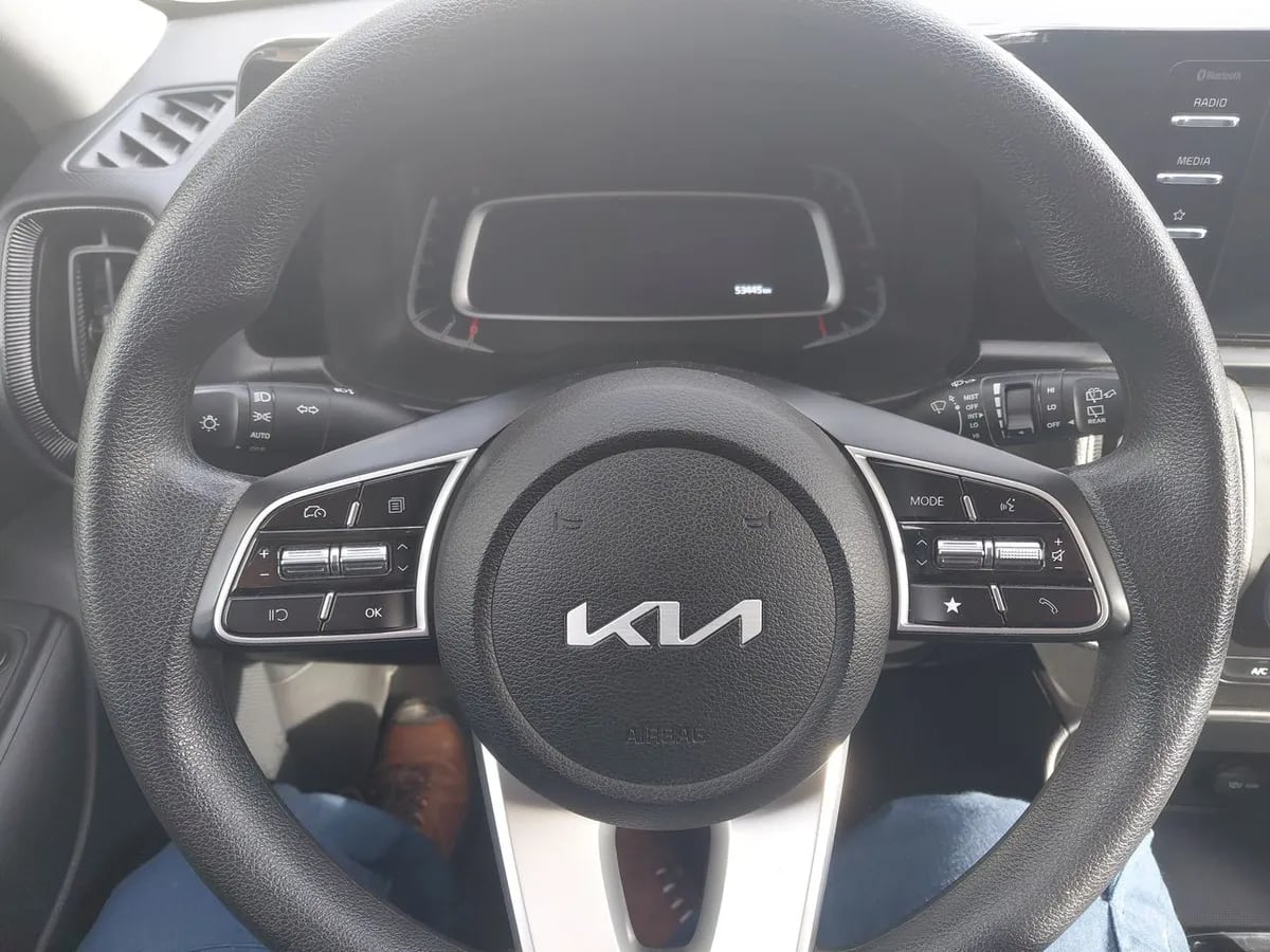 Kia Sonet 1.5 Ex 4x2 Ivt Ri At 5p año 2025