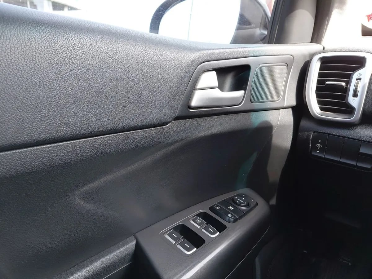 Kia Sportage 2.0 Lx 2wd 6ab 6at 5p año 2018