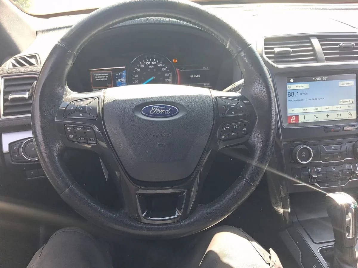 Ford Explorer 3.5 Xlt 4wd 3 Corridas At 5p año 2017