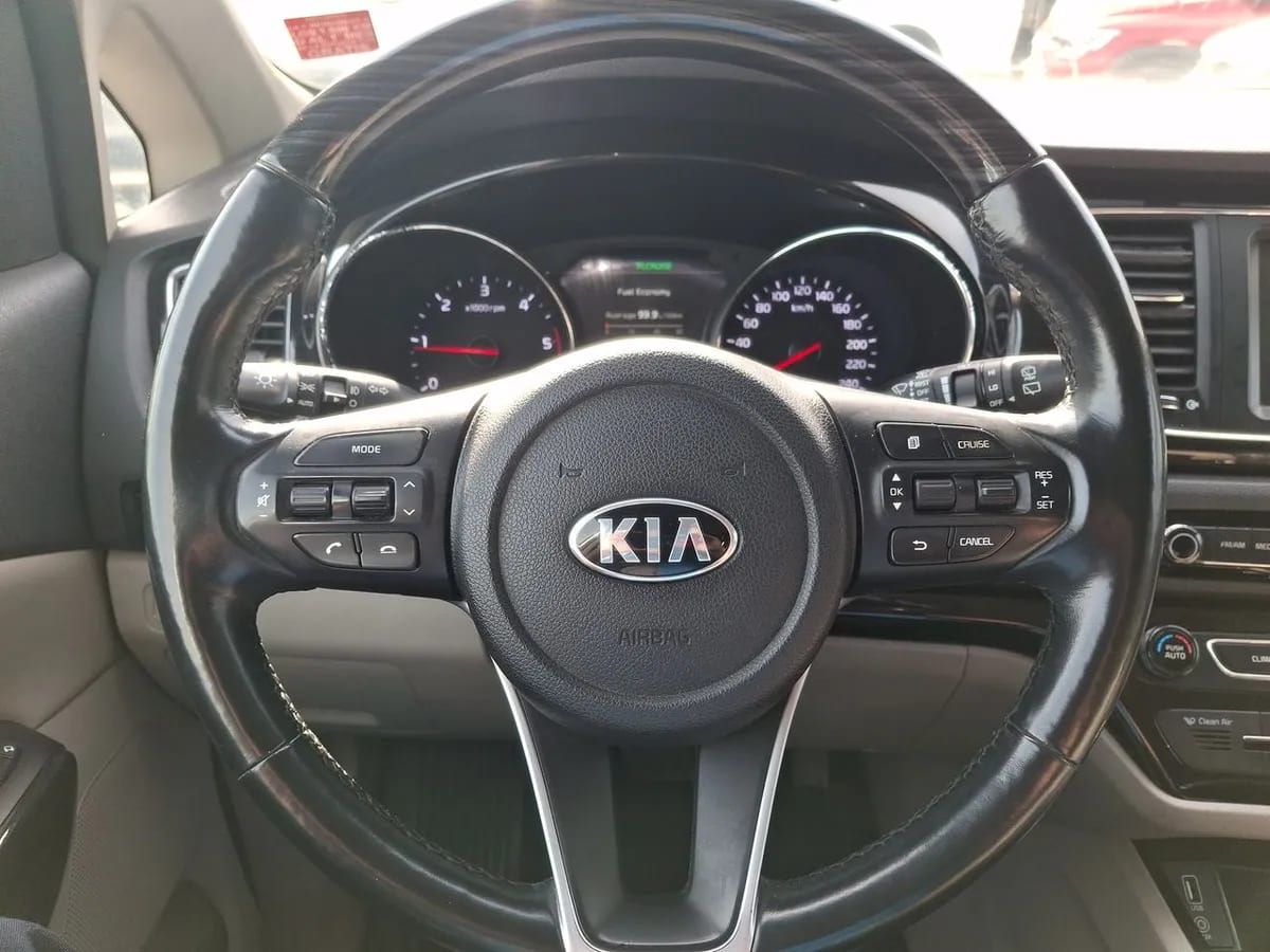 Kia Grand Carnival 2.2 Ex Limited Diesel 4x2 8at 5p año 2020