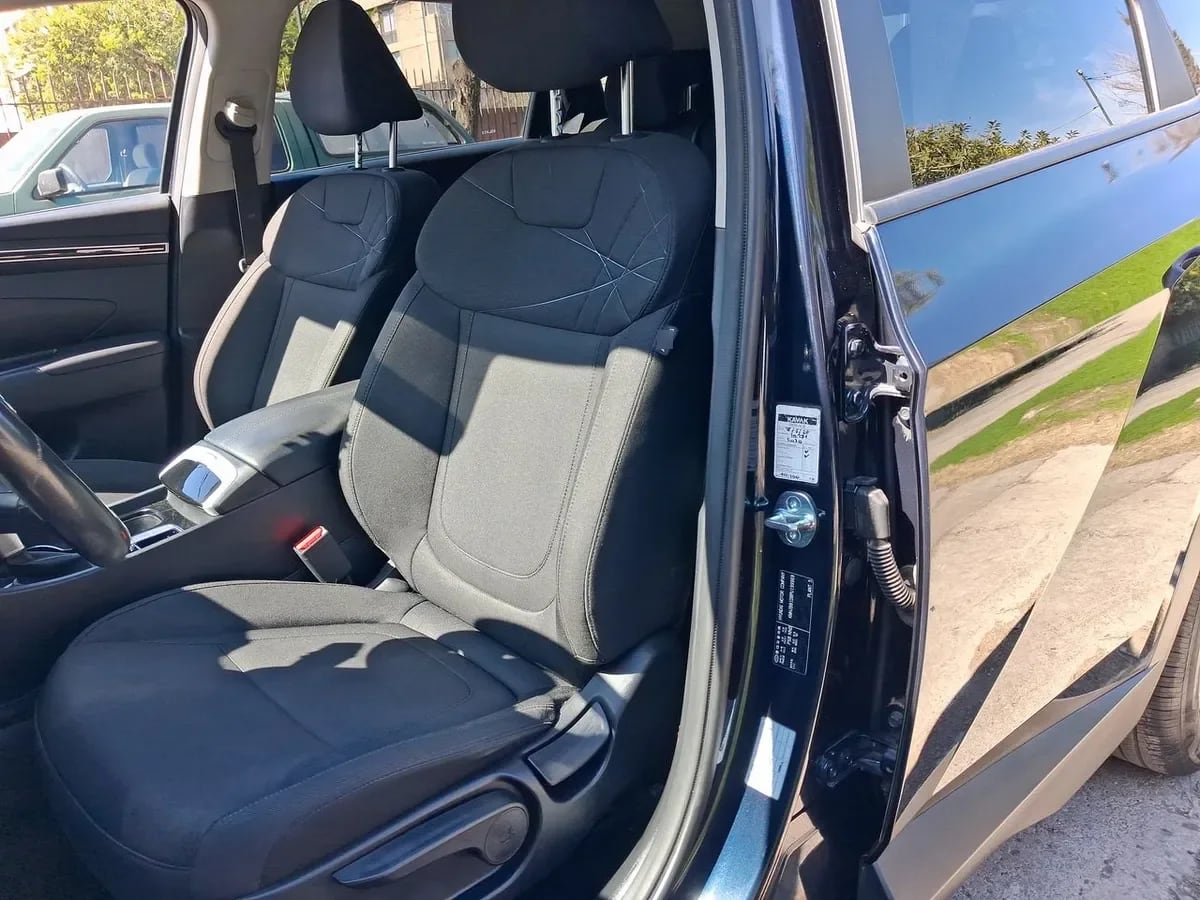 Hyundai Tucson 2.0 Nx4 Plus 2wd At 5p año 2023