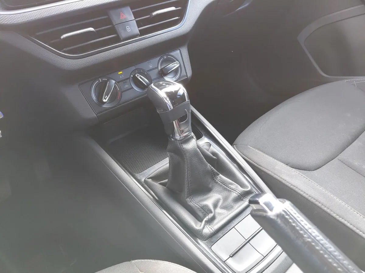 Skoda Kamiq 1.0 Tsi Ambition 4x2 At 5p año 2023