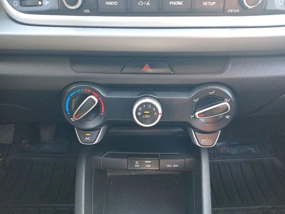 Kia Rio4 1.4 Lx Abs Ac Dab 6mt 4p año 2020