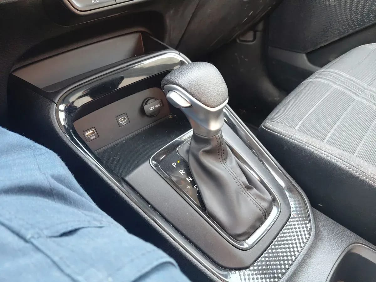 Kia Sonet 1.5 Ex 4x2 Ivt Ri At 5p año 2025