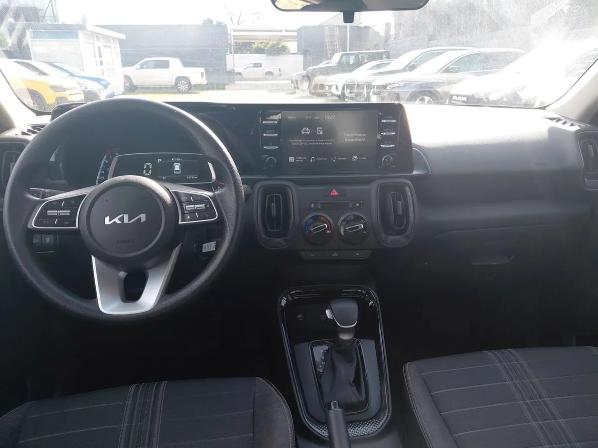 Kia Sonet 1.5 Ex 4x2 Ivt Ri At 5p año 2025
