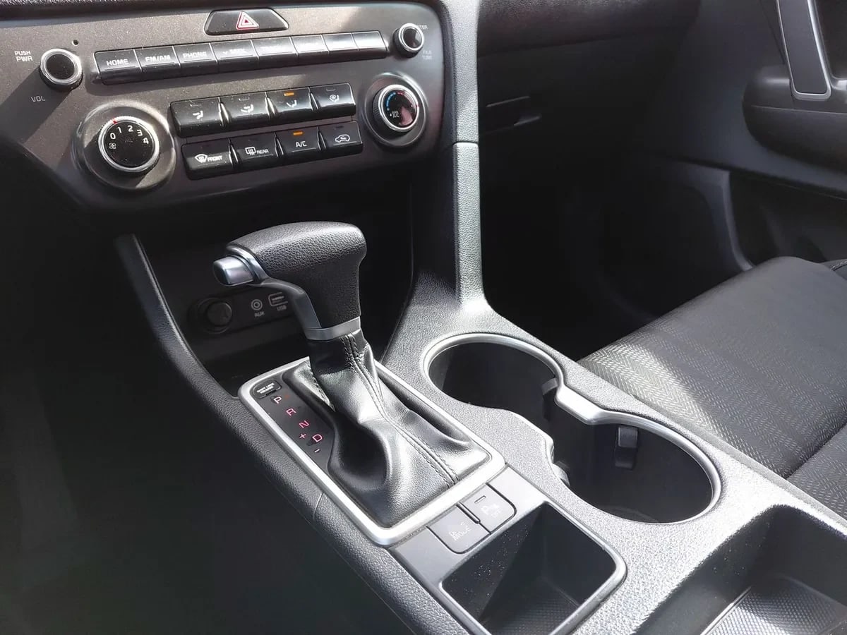 Kia Sportage 2.0 Lx 2wd 6ab 6at 5p año 2018