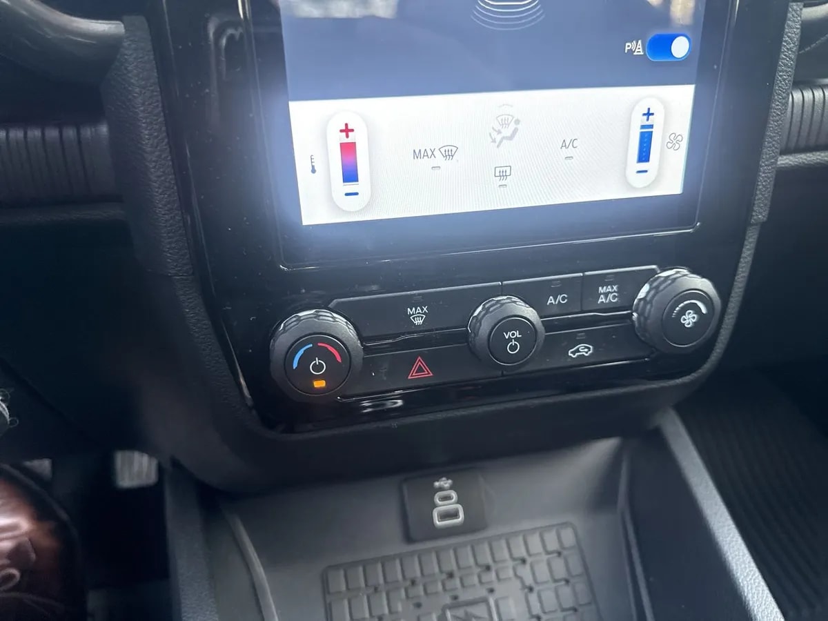 Ford Ranger 2.0 Xlt Diesel 4x4 Dob. Cab. Mt 4p año 2024