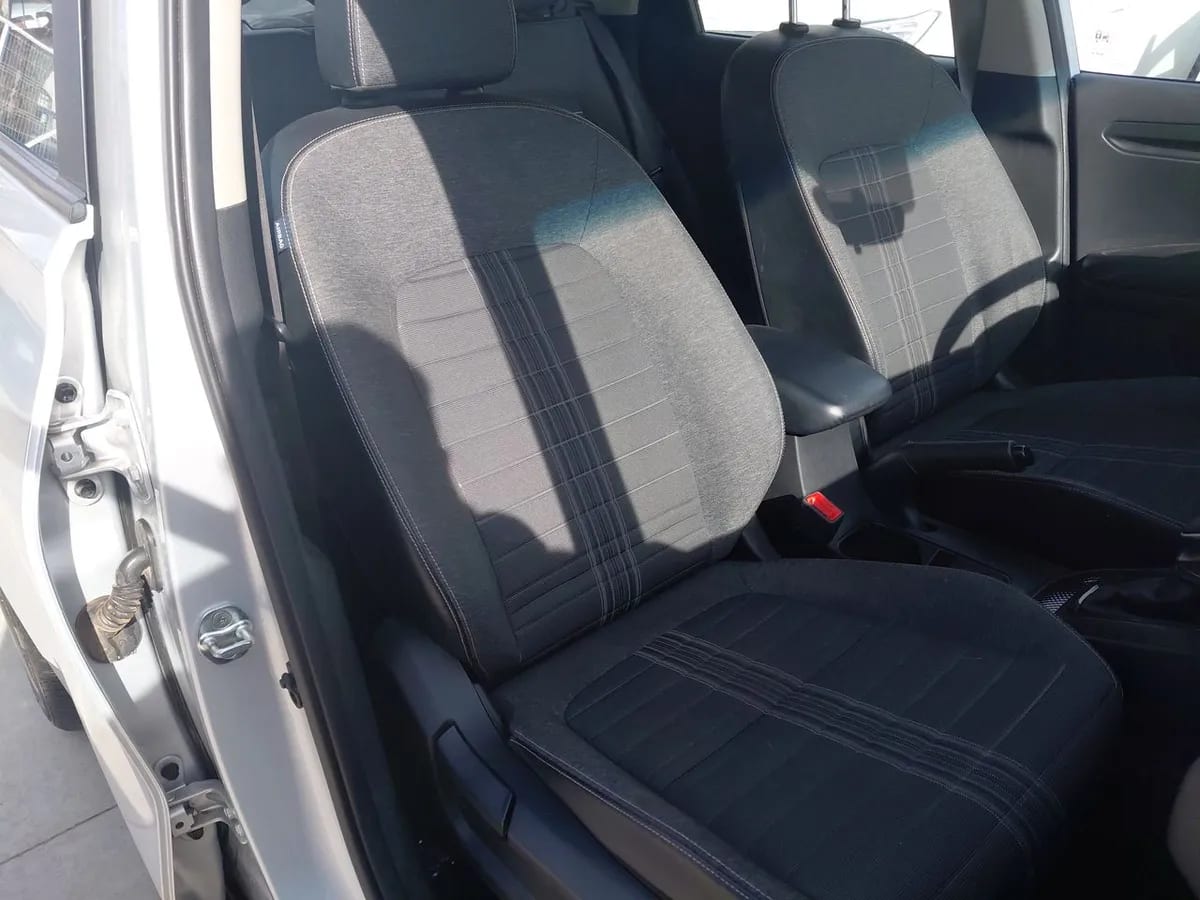 Kia Sonet 1.5 Ex 4x2 Ivt Ri At 5p año 2025