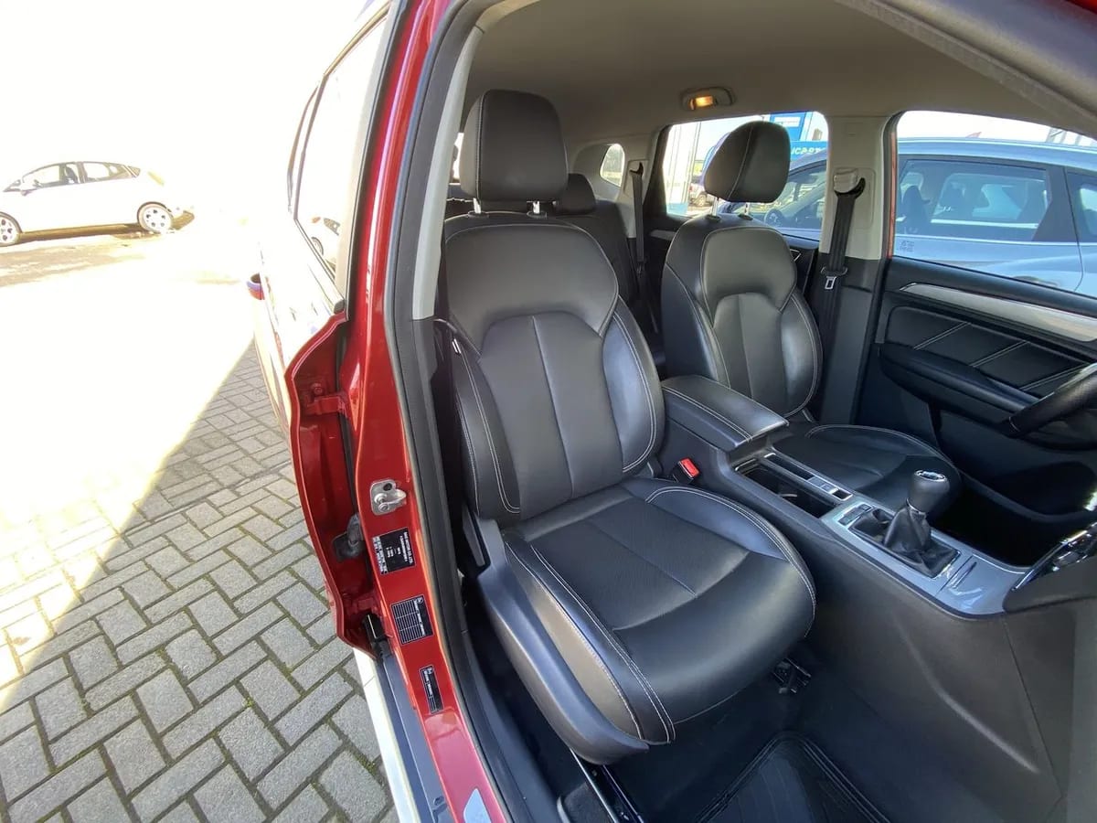 MG Mg Rx5 1.5 Dlx Mt 5p año 2022