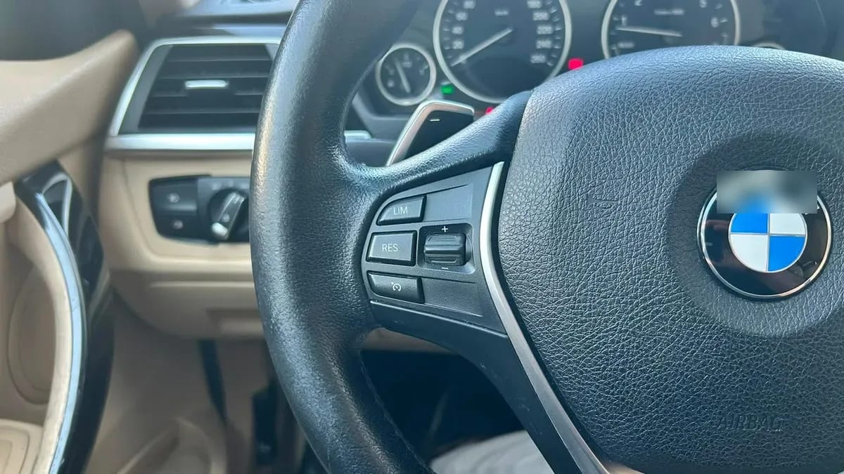 BMW 320i Lci 2.0 Automático año 2016