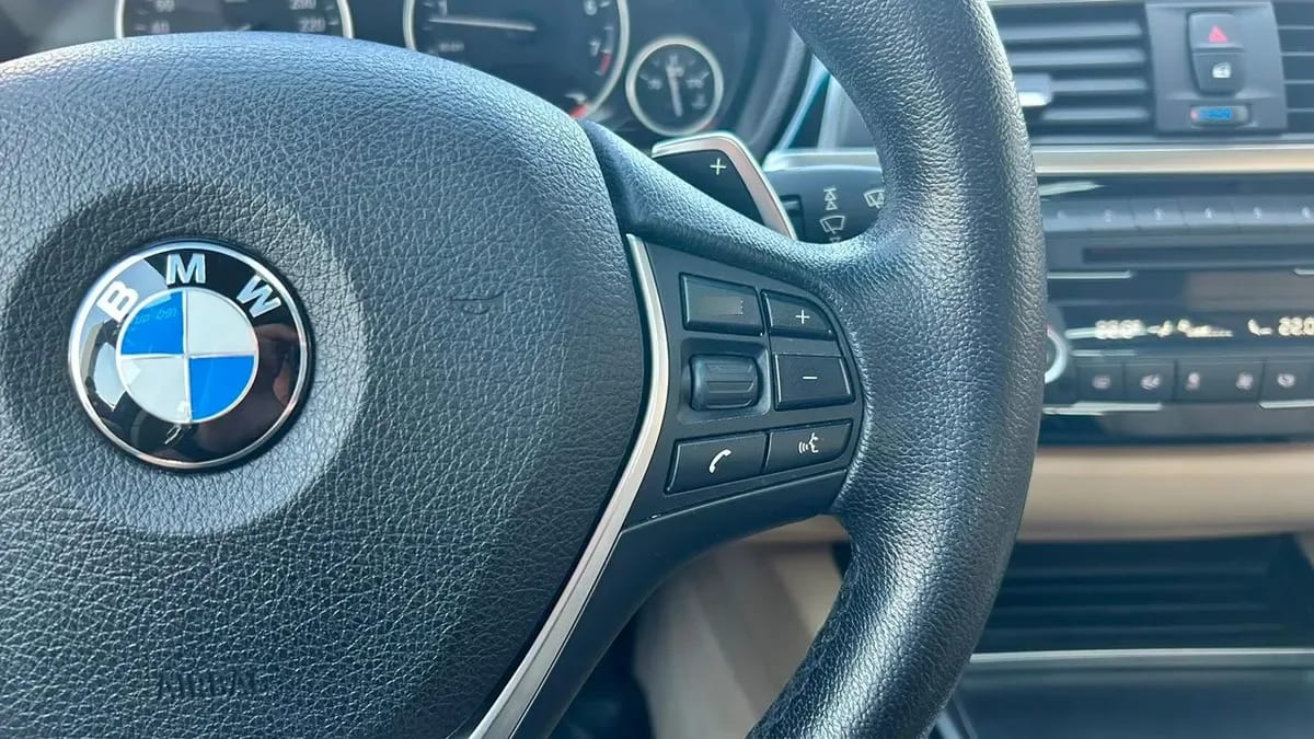 BMW 320i Lci 2.0 Automático año 2016
