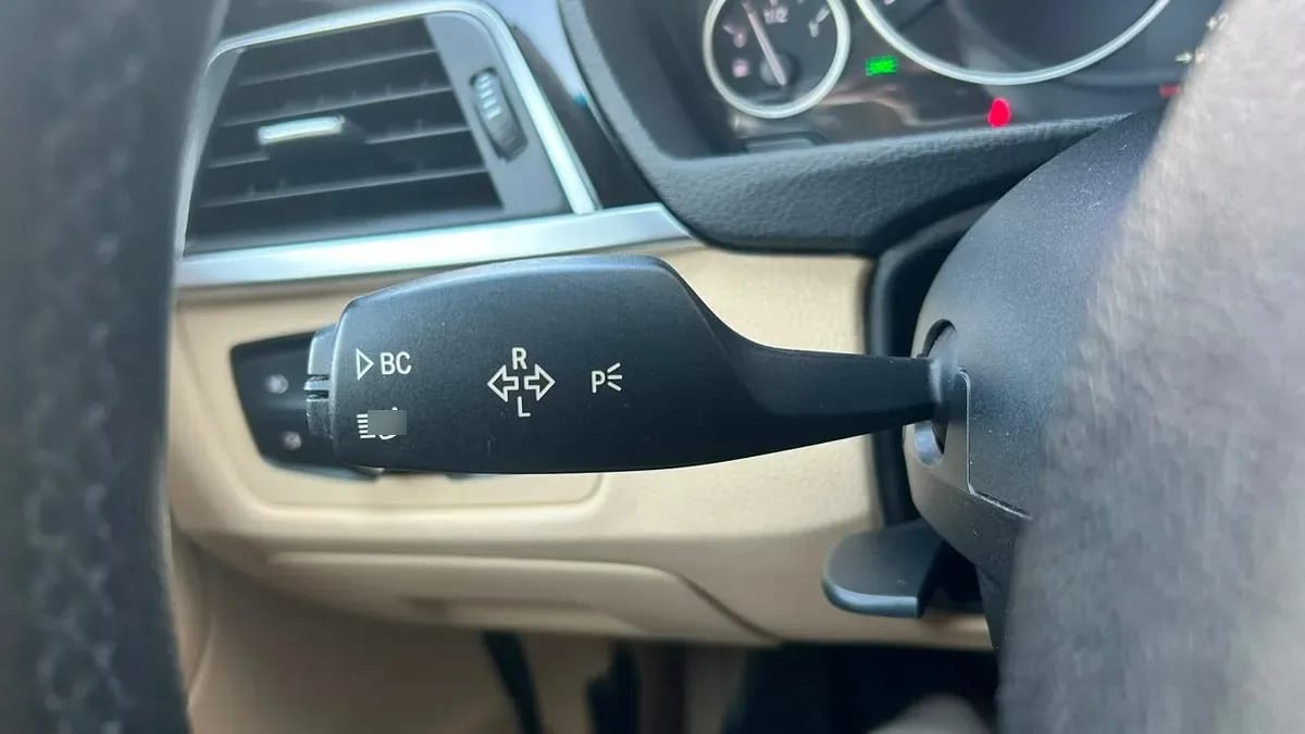 BMW 320i Lci 2.0 Automático año 2016