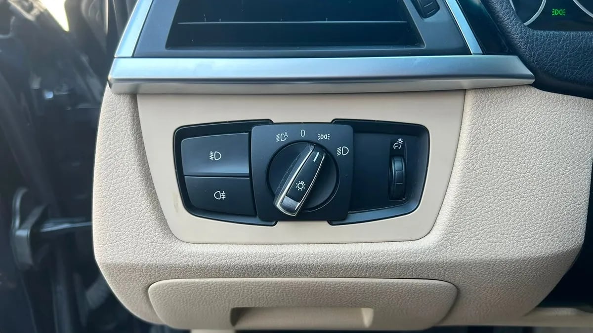 BMW 320i Lci 2.0 Automático año 2016
