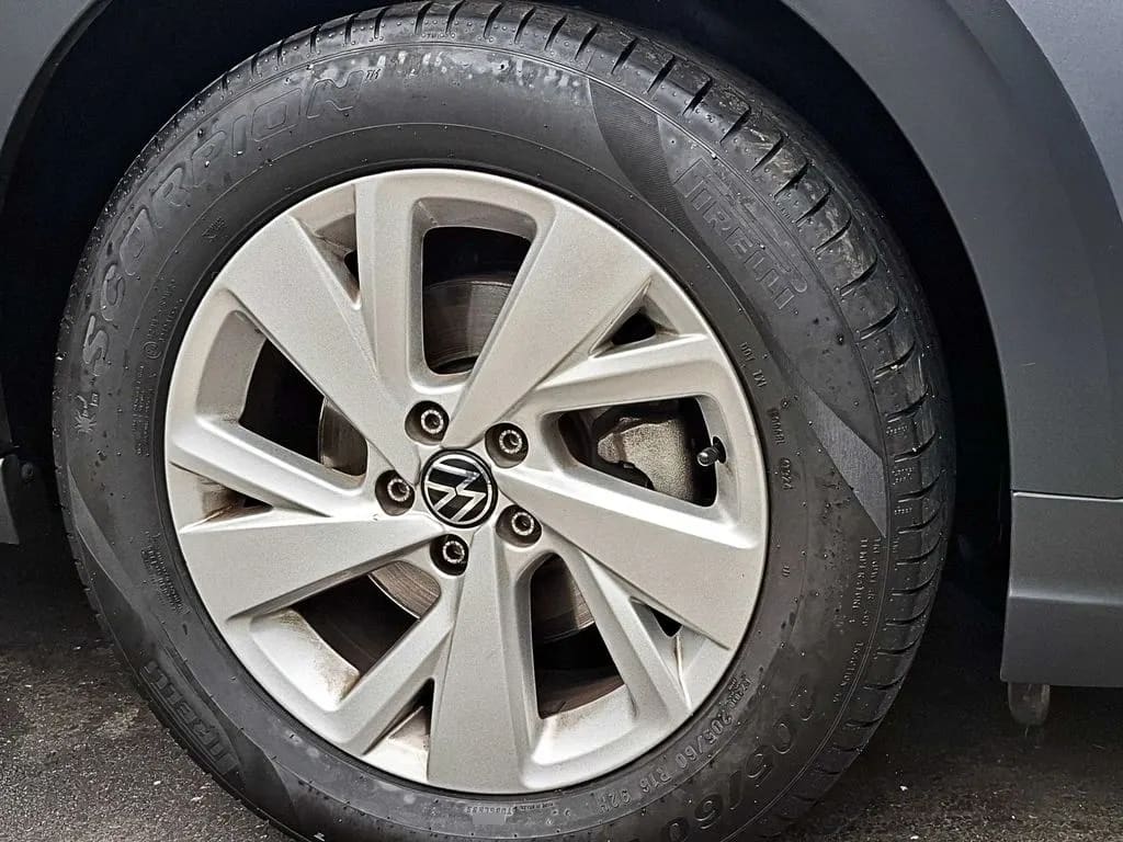 Volkswagen Nivus 1.0 Tsi Conforline año 2025