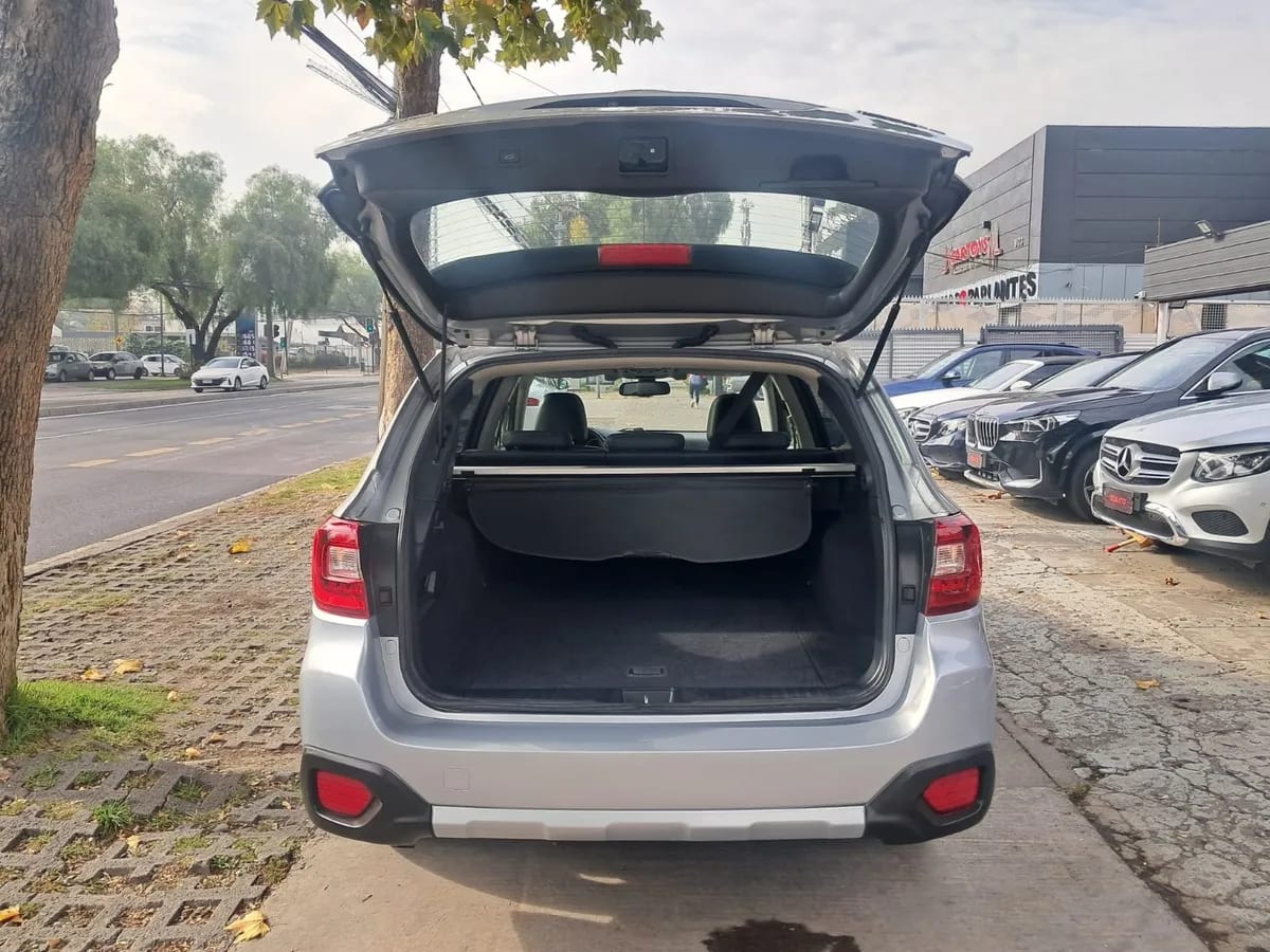 SUBARU OUTBACK 2.5 Limited At 4x4 año 2018