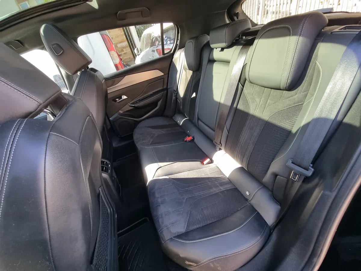 Peugeot 308 1.2 Allure Pack Puretech 130hp At año 2025