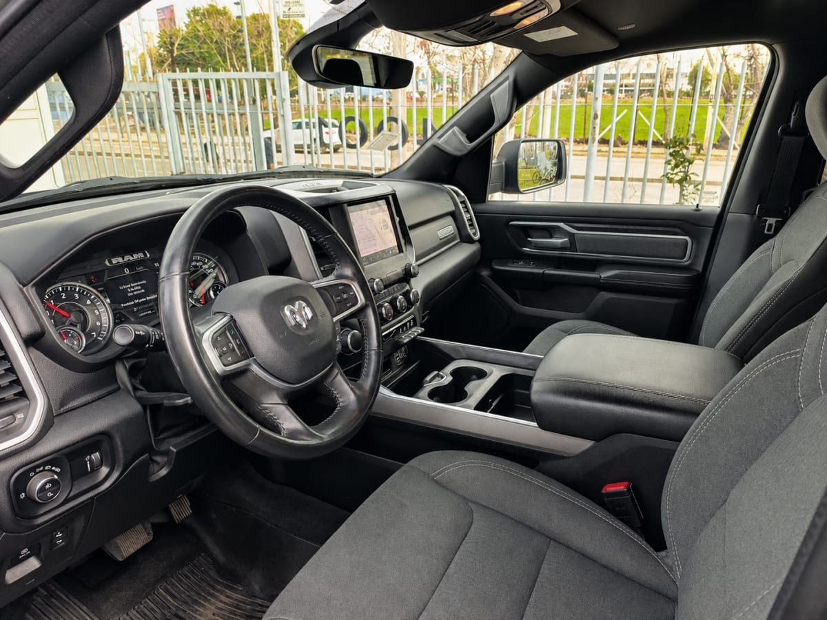Ram 1500 Big Horn 4x4 año 2023