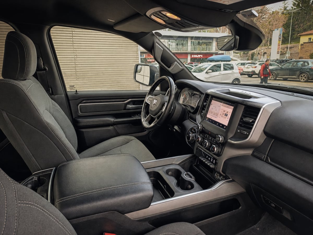 Ram 1500 Big Horn 4x4 año 2023