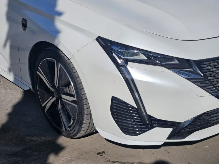 Peugeot 308 308 Puretech 1.2 Aut año 2022