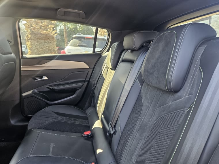 Peugeot 308 308 Puretech 1.2 Aut año 2022