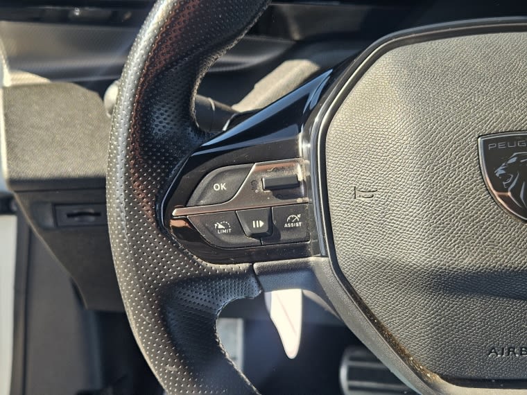 Peugeot 308 308 Puretech 1.2 Aut año 2022