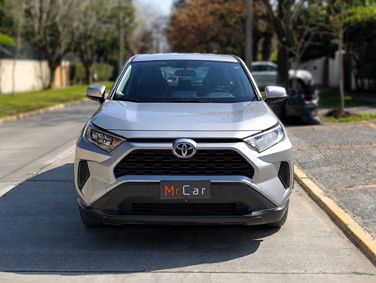 Toyota Rav4 Le 4x4 año 2023
