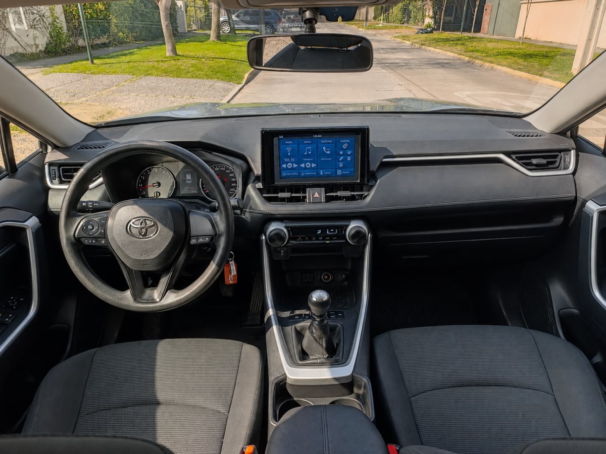 Toyota Rav4 Le 4x4 año 2023