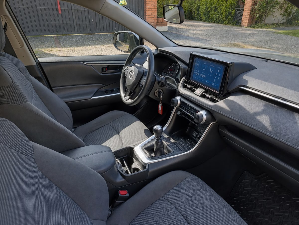 Toyota Rav4 Le 4x4 año 2023