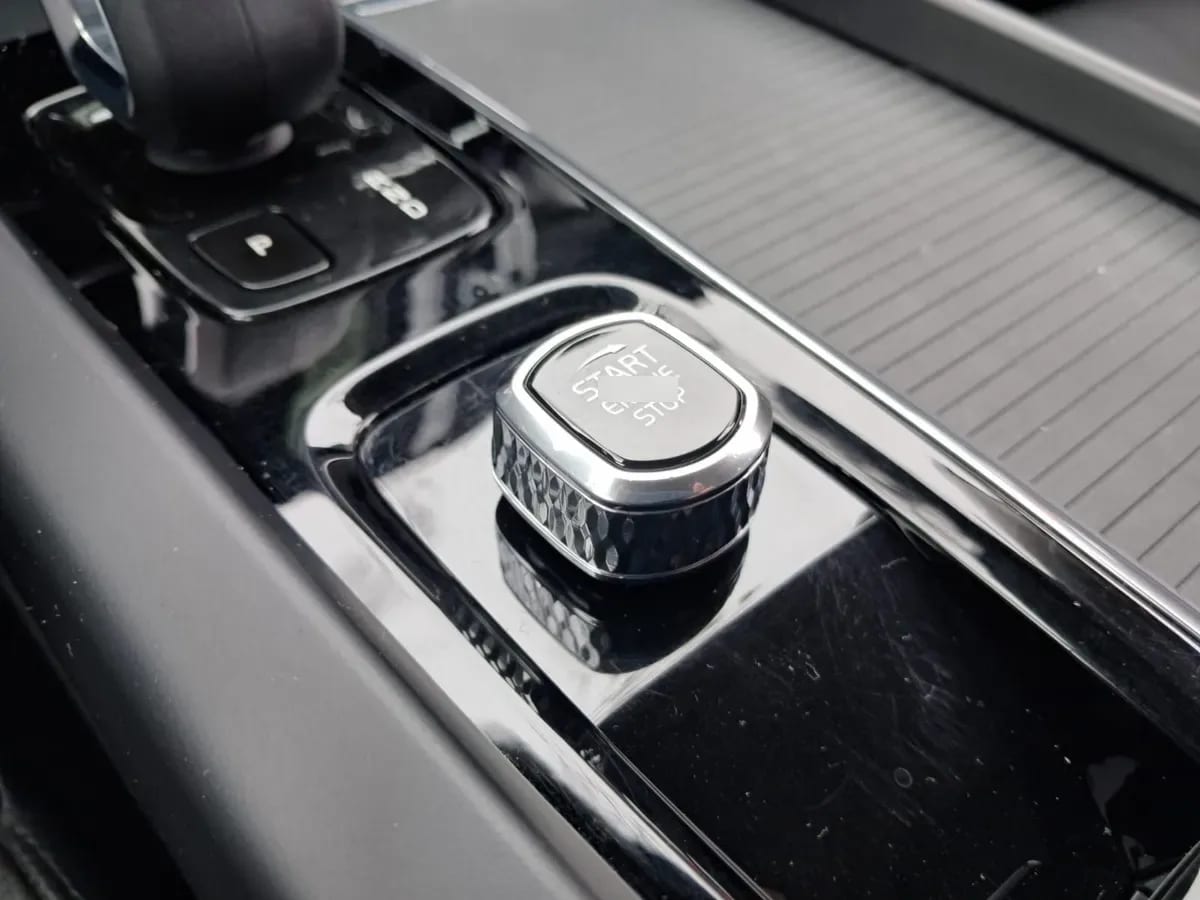 VOLVO XC60 2.0 B5 Momentum At 4x4 Hibrido año 2022