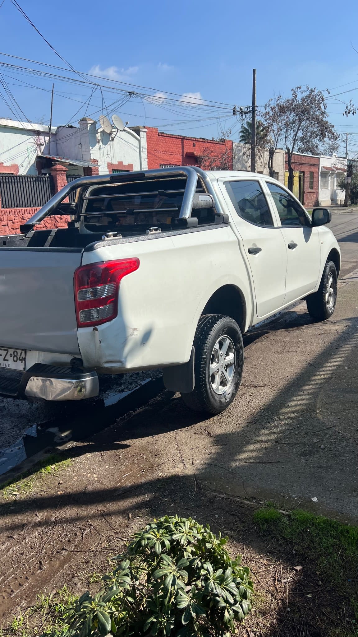Mitsubishi L200 2.4 Katana Cr Mt 4x2 Diesel año 2017
