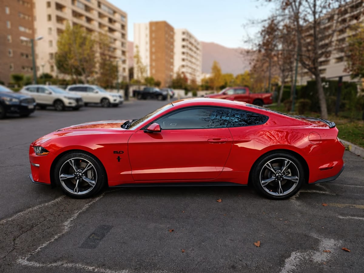 Ford Mustang Coupé 5.0 año 2022